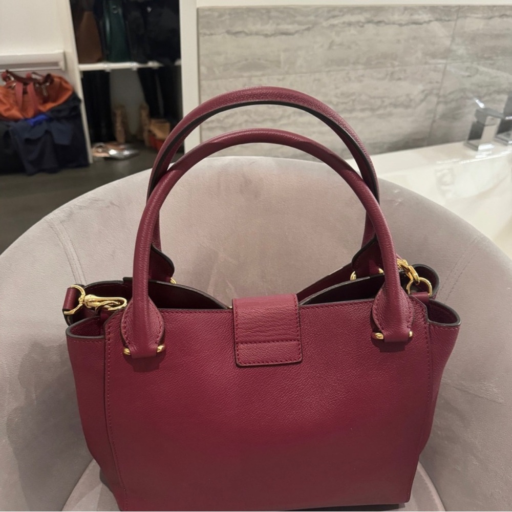 Burberry shoulder bag. - Picture 3 of 8